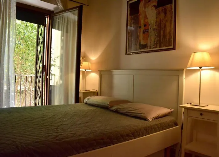 Sweet Giulia\'S Apartment